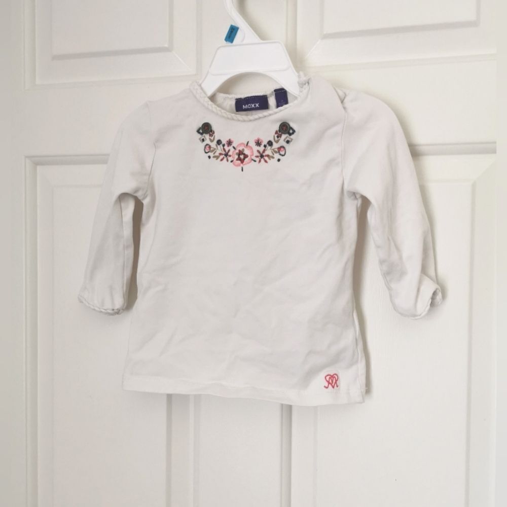 3/$15 Mexx Long sleeve t-shirt size 9-12 m